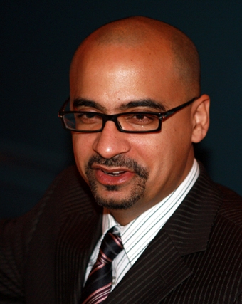 A photograph of Junot Diaz's head.